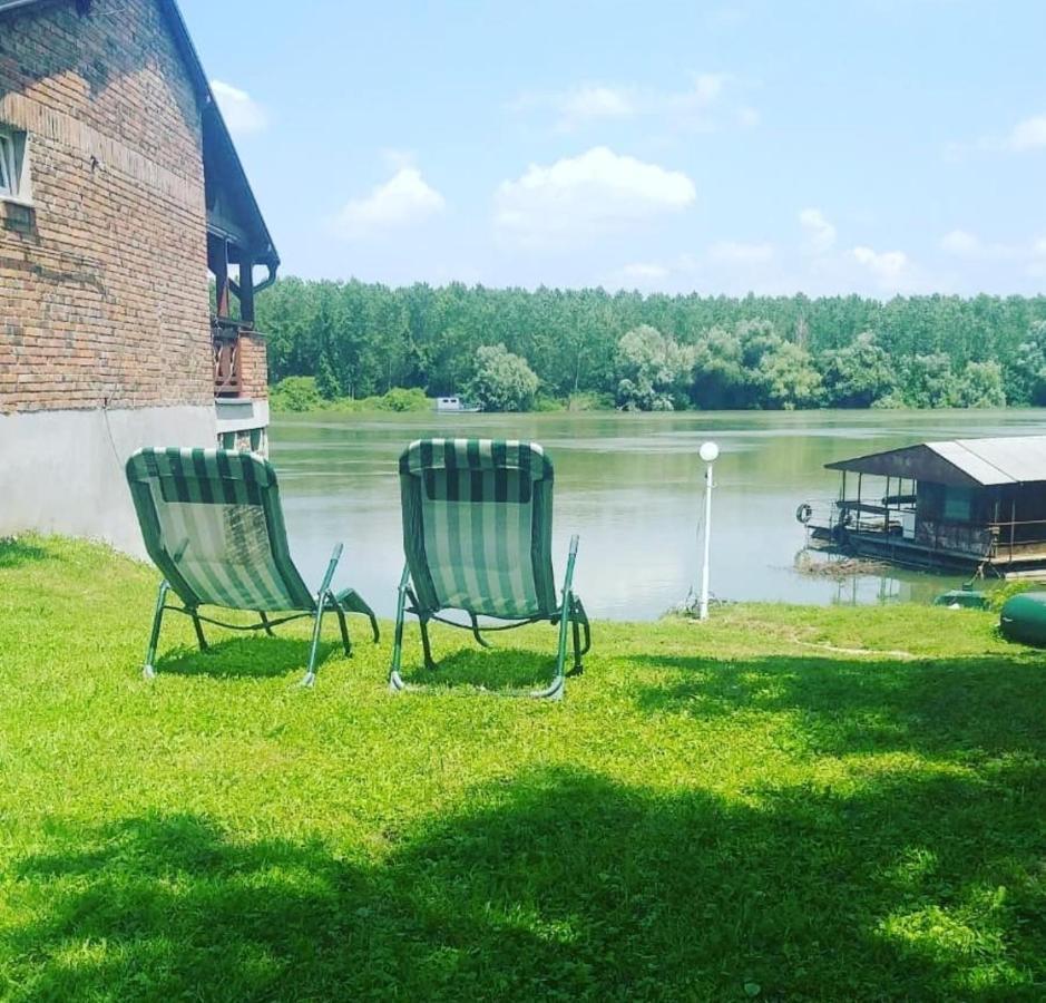 Kuca Ribarev san Villa Beocin Dış mekan fotoğraf